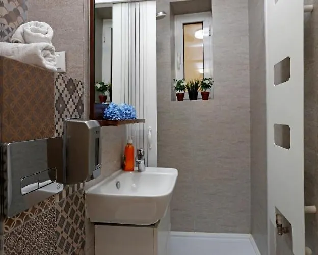Lovely 2 Bedroom Near Old Town 布加勒斯特