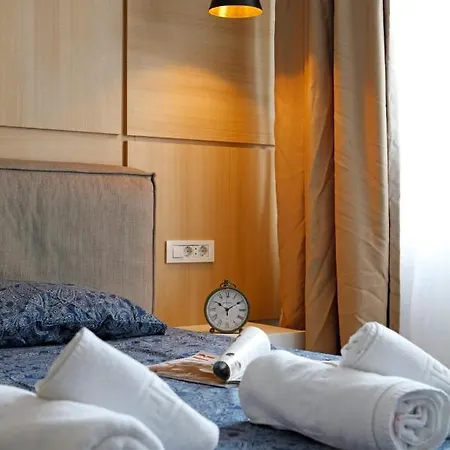 Lovely 2 Bedroom Near Old Town