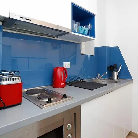 Lovely 2 Bedroom Near Old Town Appartement