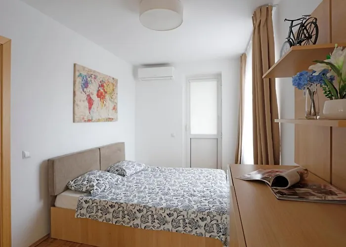 Apartmán Lovely 2 Bedroom Near Old Town