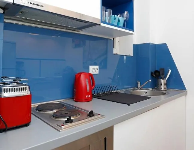 Lovely 2 Bedroom Near Old Town Apartmán